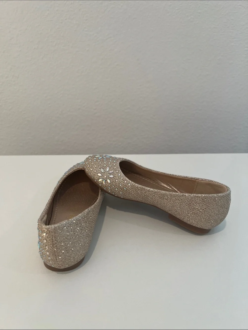 Dream Pairs Girls' Sparkle Ballet Flats in Champagne Gold